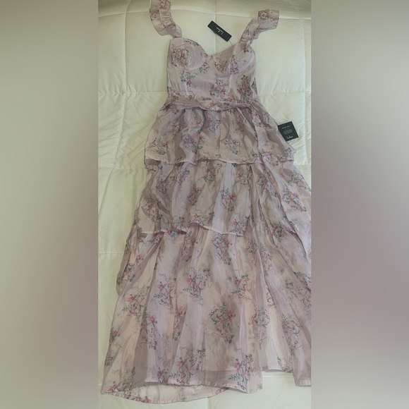 Lulus Dresses & Skirts - NEW Lulus Size Large Floral Dress
